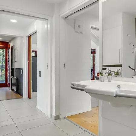 2 Bedroom Awesome In Feriehus *
